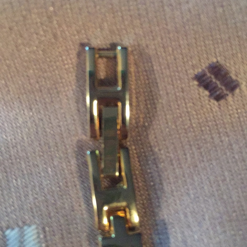 Gold watch - Picture 5 of 6